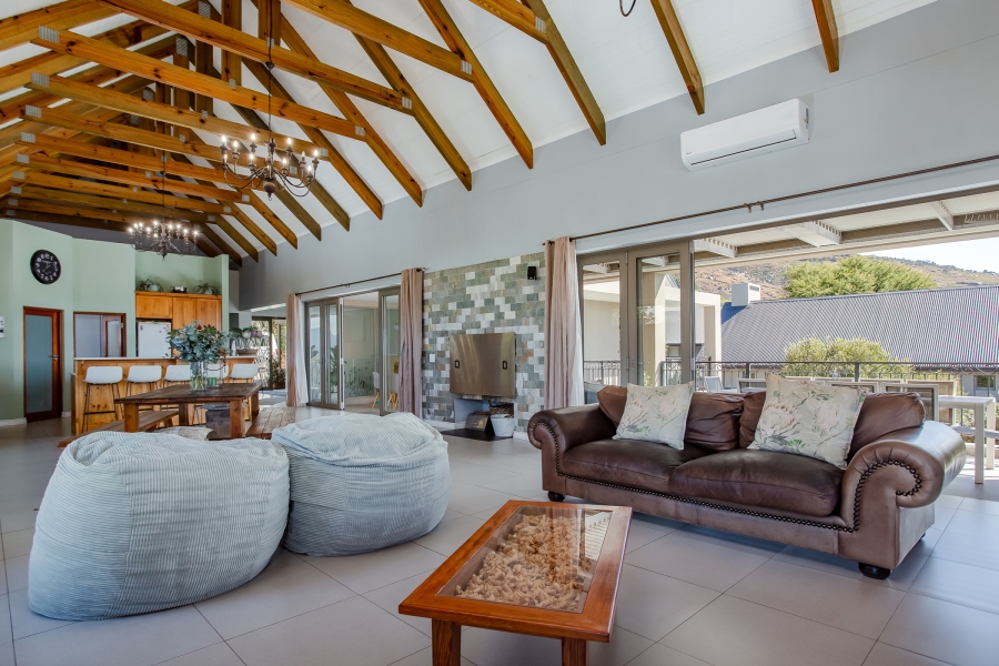5 Bedroom Property for Sale in Lemoenkloof Western Cape